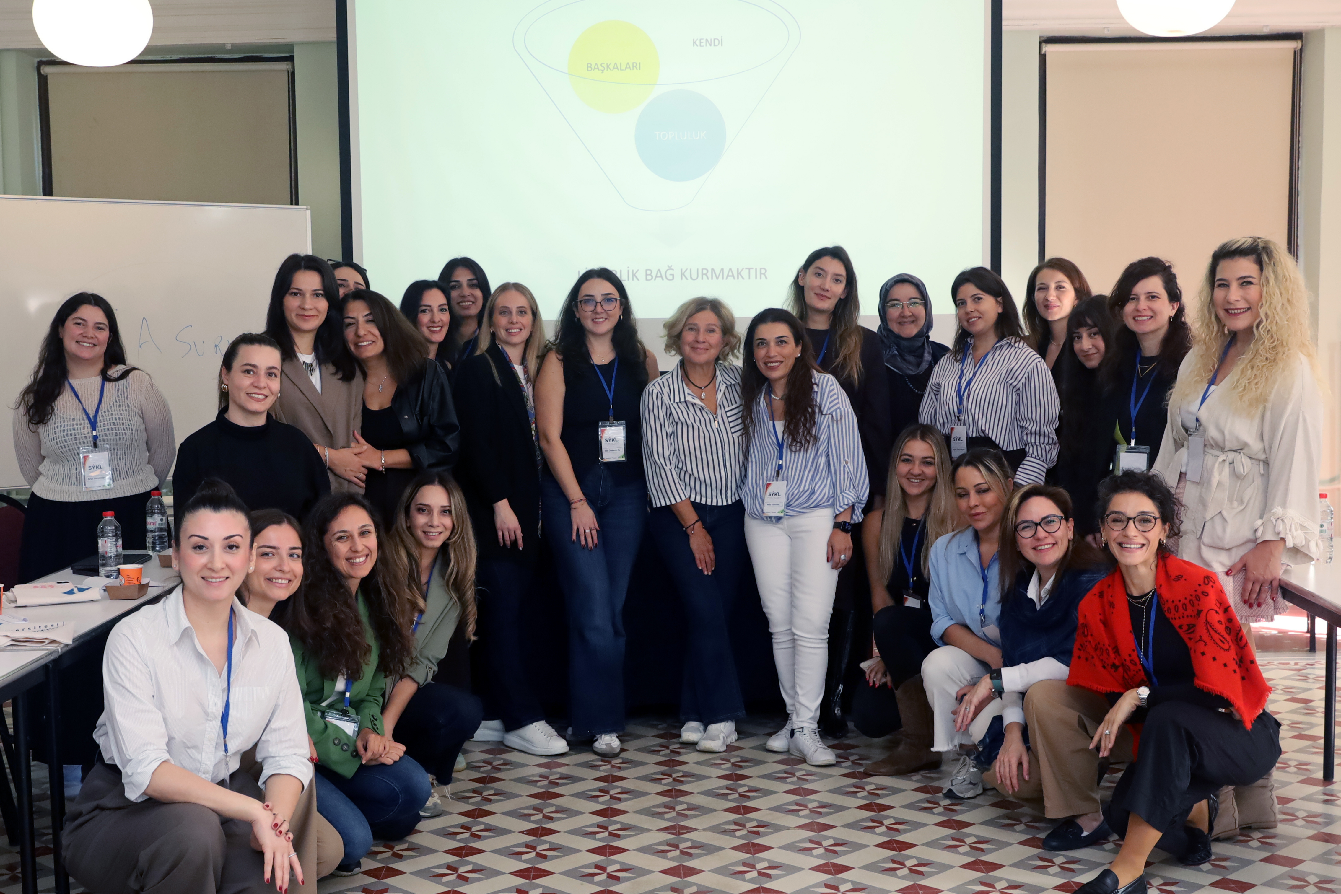 SYKL 6. Dönem’e Dr. Behice Ertenü ile “Çağımızda Etkili Liderlik İletişimi” Dersiyle Başladık!